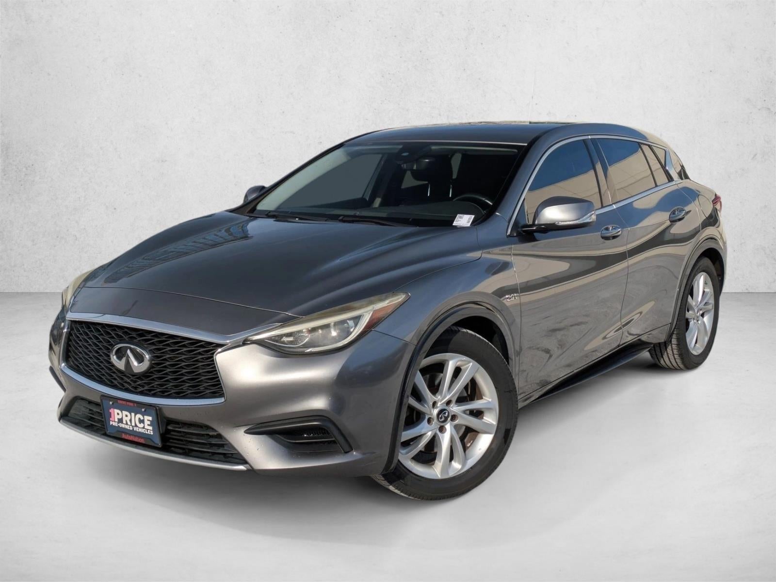 2017 INFINITI QX30 Luxury FWD