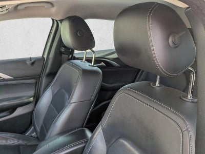 2017 INFINITI QX30 Luxury FWD