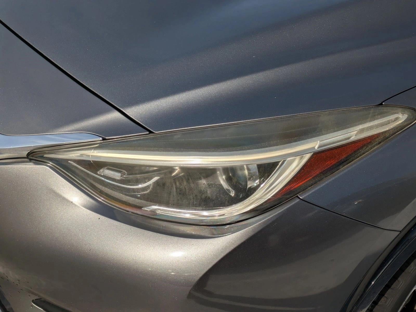 2017 INFINITI QX30 Luxury FWD