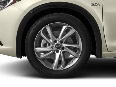 2017 INFINITI QX30 Luxury FWD