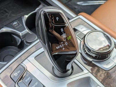 2022 BMW 740i xDrive Sedan