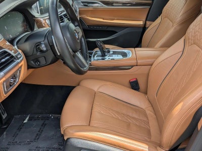 2022 BMW 740i xDrive Sedan
