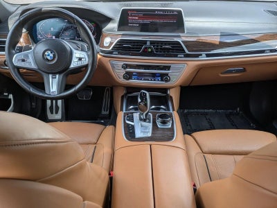 2022 BMW 740i xDrive Sedan