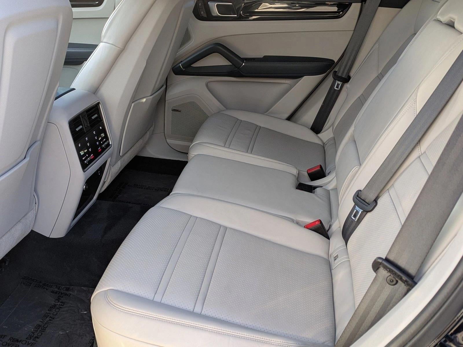 2022 Porsche Cayenne AWD