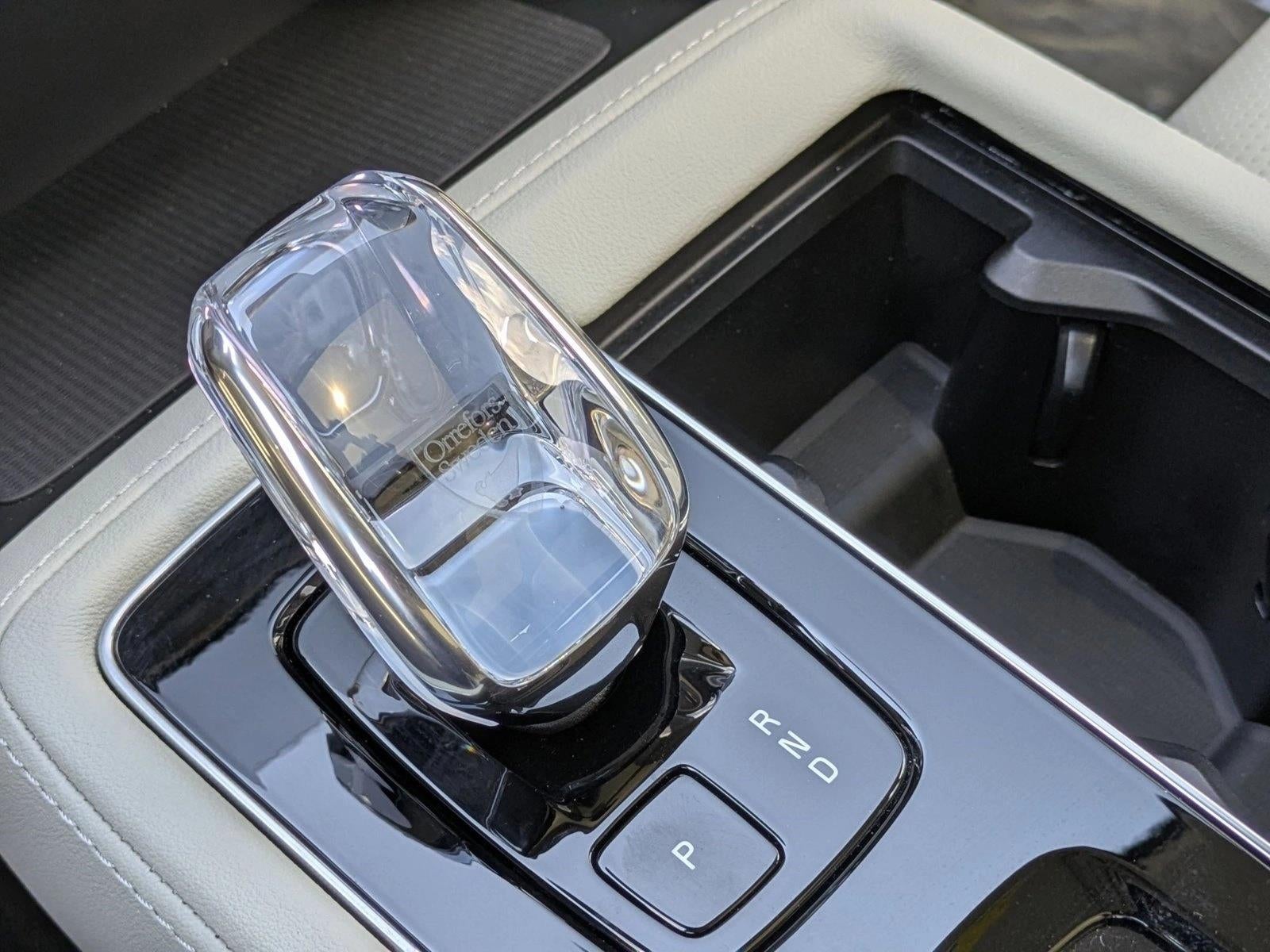 2026 Volvo XC90 B6 AWD Ultra Dark Theme 7-Seater