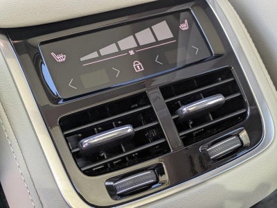 2026 Volvo XC90 B6 AWD Ultra Dark Theme 7-Seater