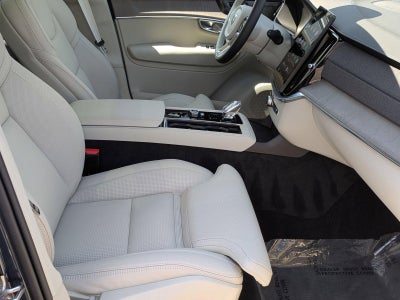 2026 Volvo XC90 B6 AWD Ultra Dark Theme 7-Seater