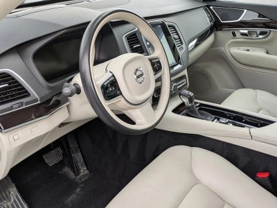 2019 Volvo XC90 T6 AWD Momentum