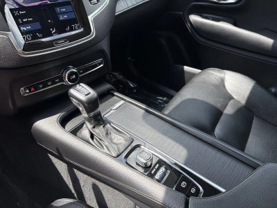 2020 Volvo XC90 T6 AWD Momentum 7 Passenger