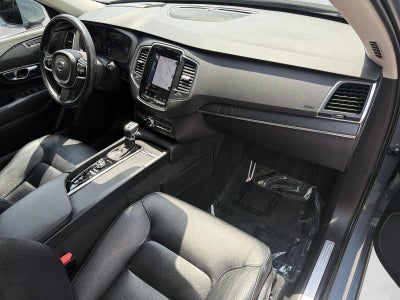 2020 Volvo XC90 T6 AWD Momentum 7 Passenger