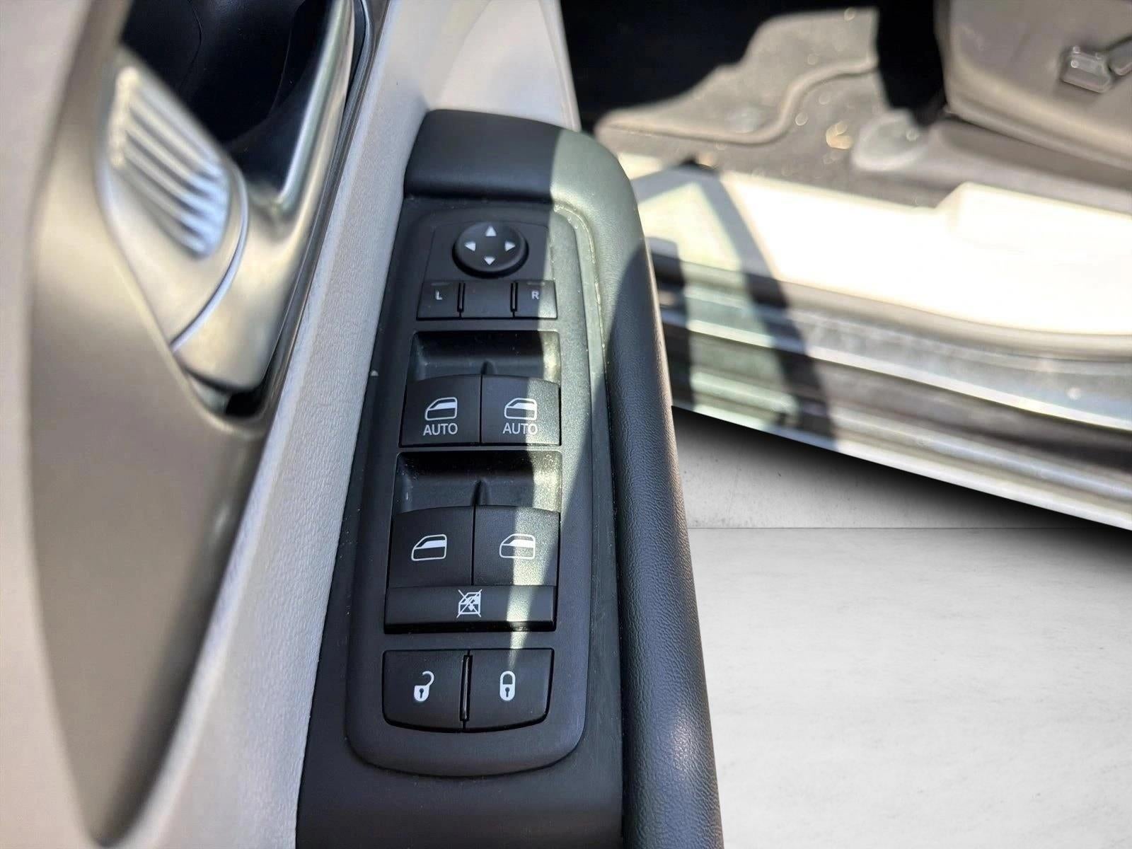 2023 Chrysler Pacifica Hybrid Touring L FWD