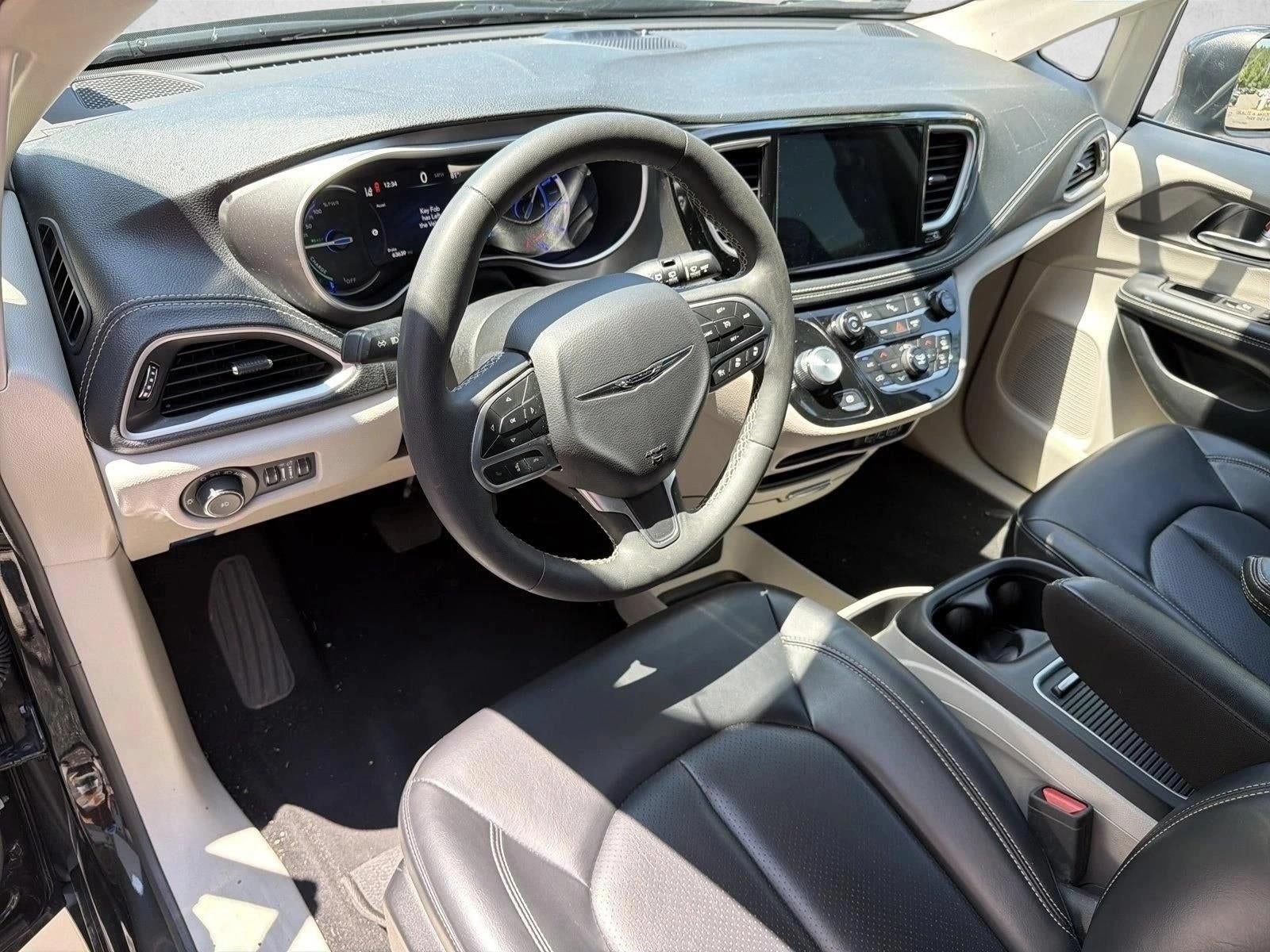 2023 Chrysler Pacifica Hybrid Touring L FWD