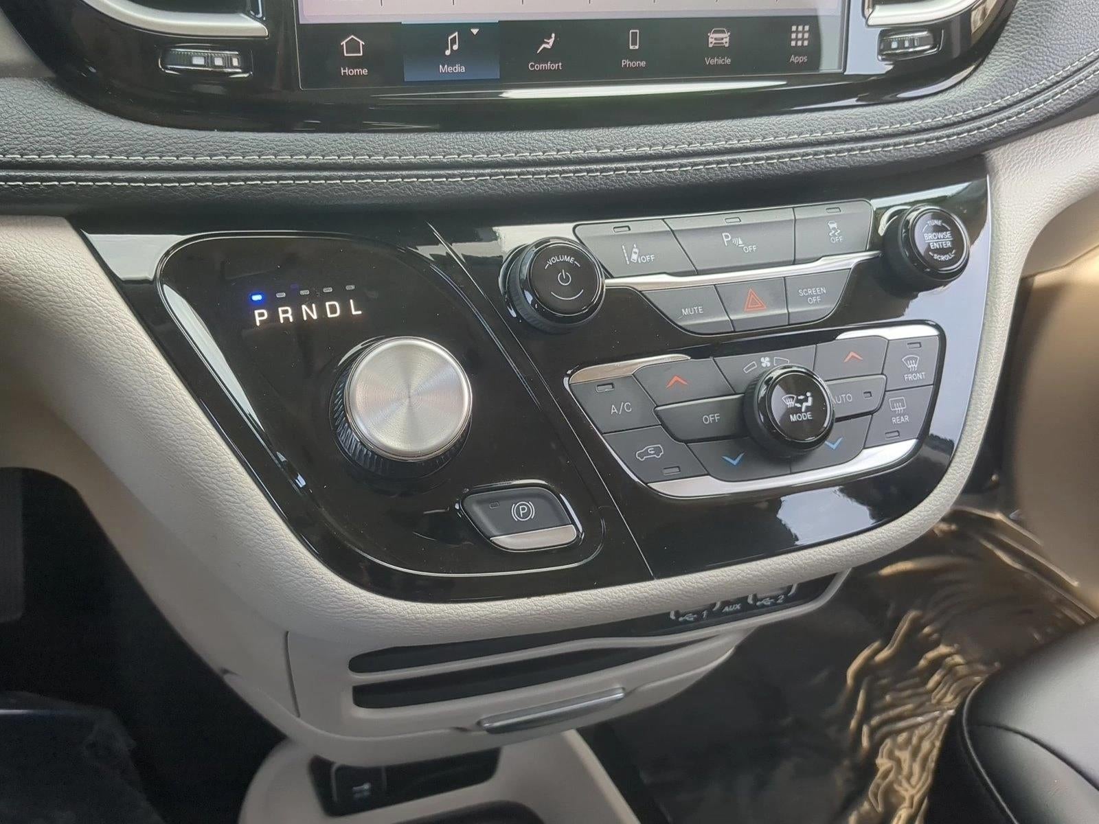 2023 Chrysler Pacifica Hybrid Touring L FWD