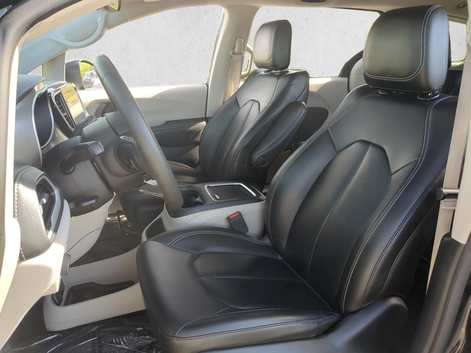 2023 Chrysler Pacifica Hybrid Touring L FWD