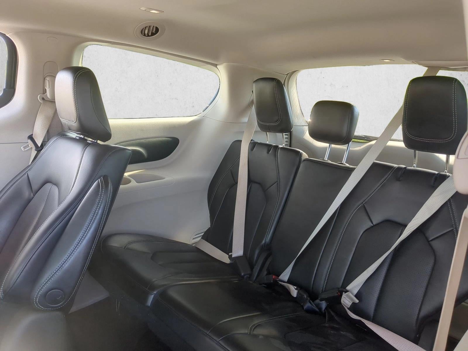 2023 Chrysler Pacifica Hybrid Touring L FWD