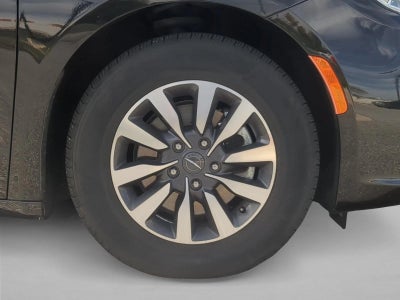 2023 Chrysler Pacifica Hybrid Touring L FWD