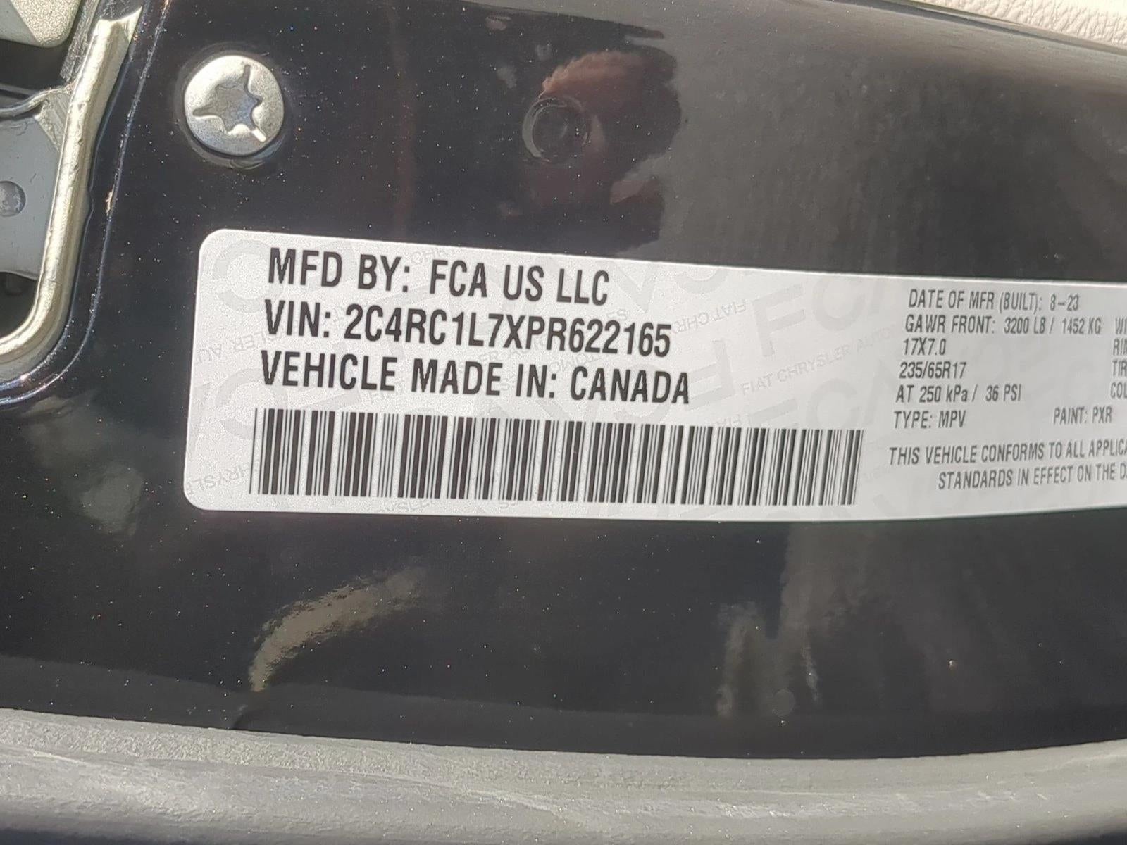 2023 Chrysler Pacifica Hybrid Touring L FWD