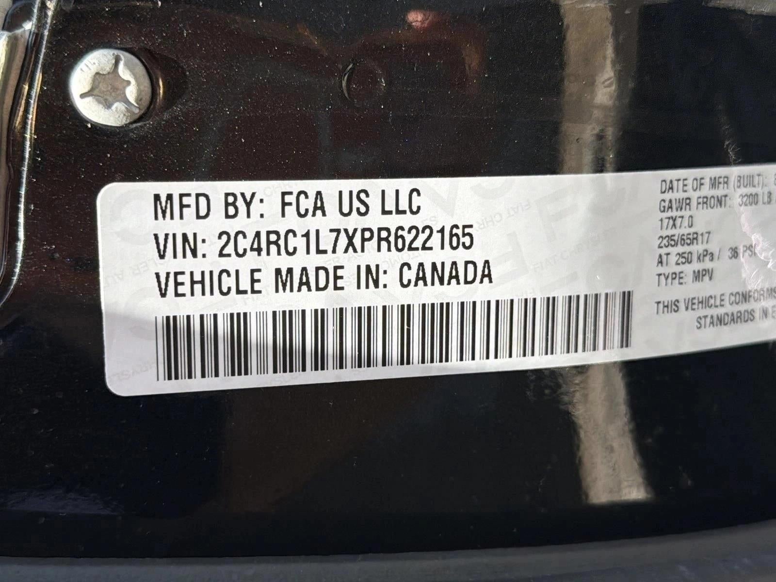 2023 Chrysler Pacifica Hybrid Touring L FWD