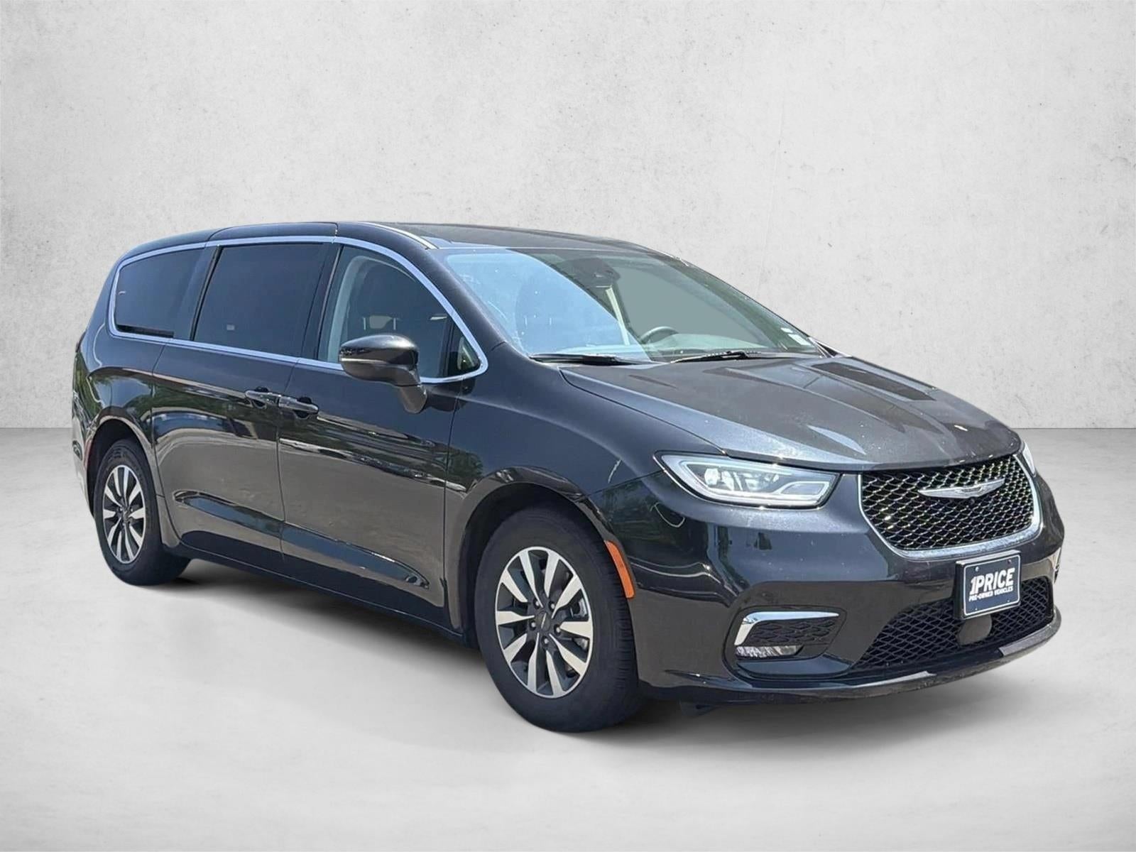 2023 Chrysler Pacifica Hybrid Touring L FWD