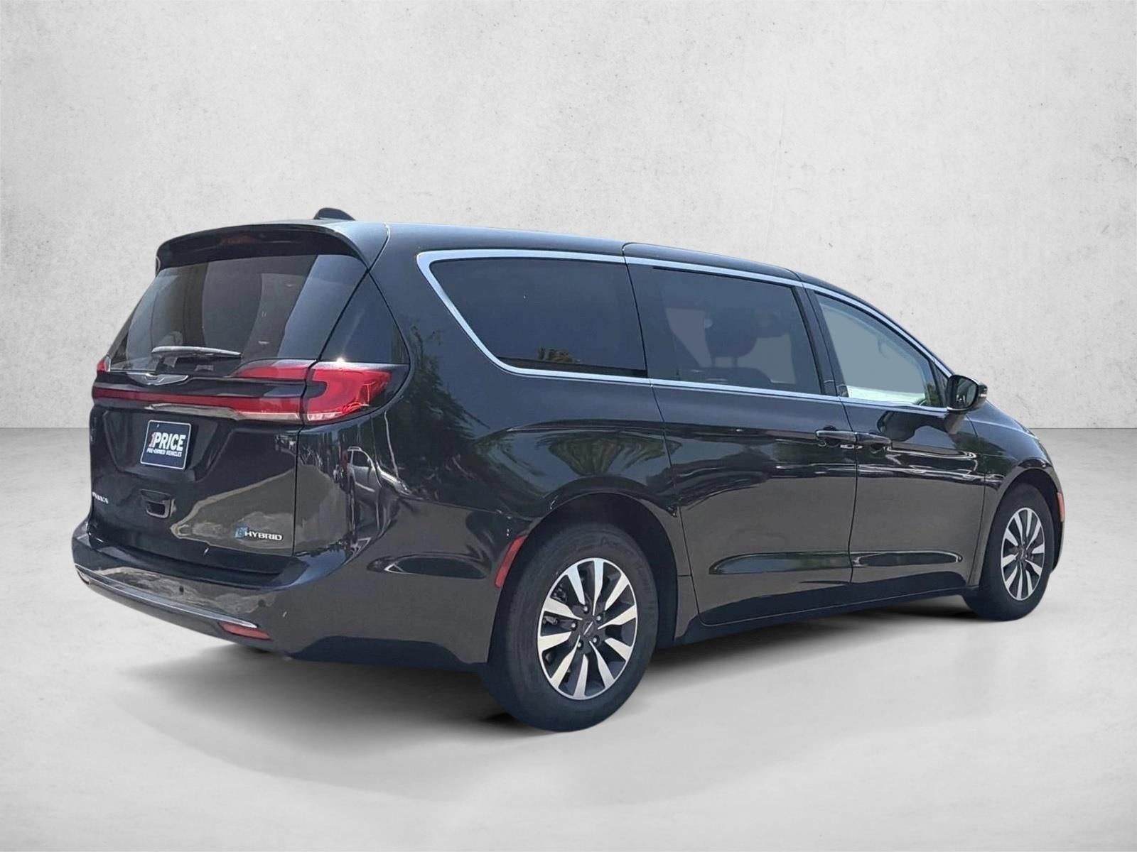 2023 Chrysler Pacifica Hybrid Touring L FWD