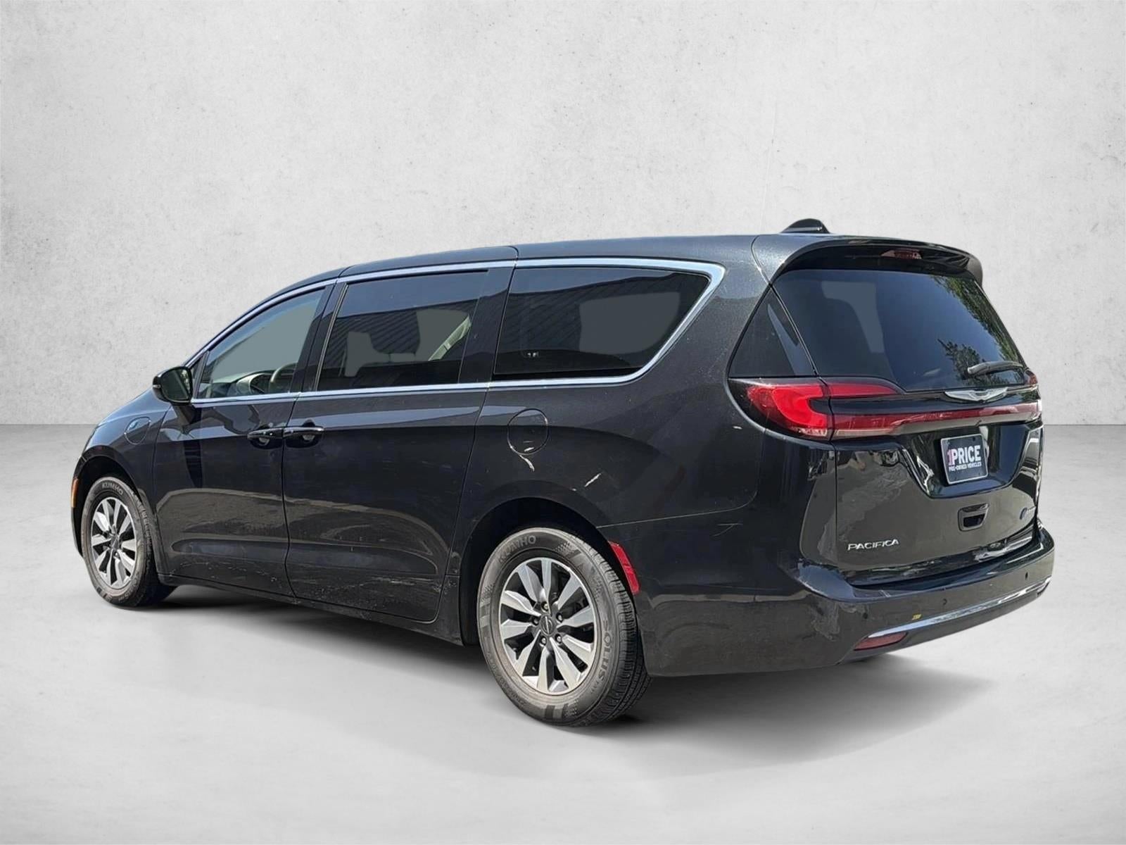 2023 Chrysler Pacifica Hybrid Touring L FWD