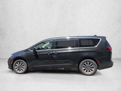 2023 Chrysler Pacifica Hybrid Touring L FWD