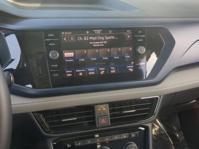 2024 Volkswagen Taos SE 4MOTION
