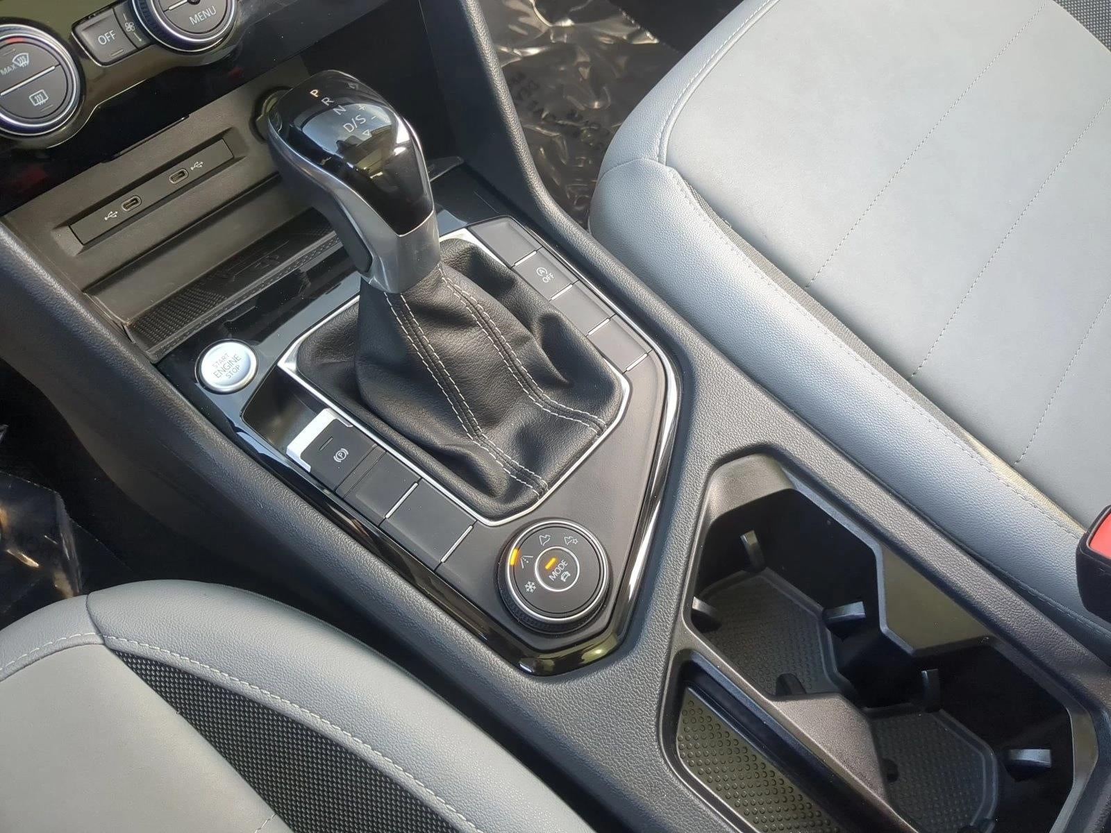 2024 Volkswagen Taos SE 4MOTION