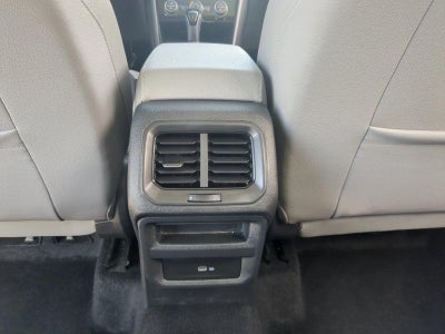 2024 Volkswagen Taos SE 4MOTION
