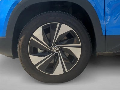 2024 Volkswagen Taos SE 4MOTION