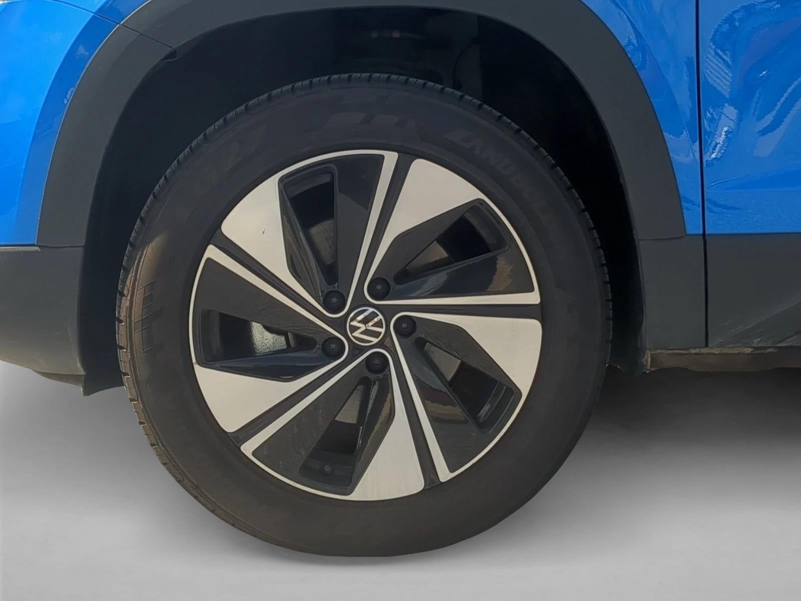 2024 Volkswagen Taos SE 4MOTION