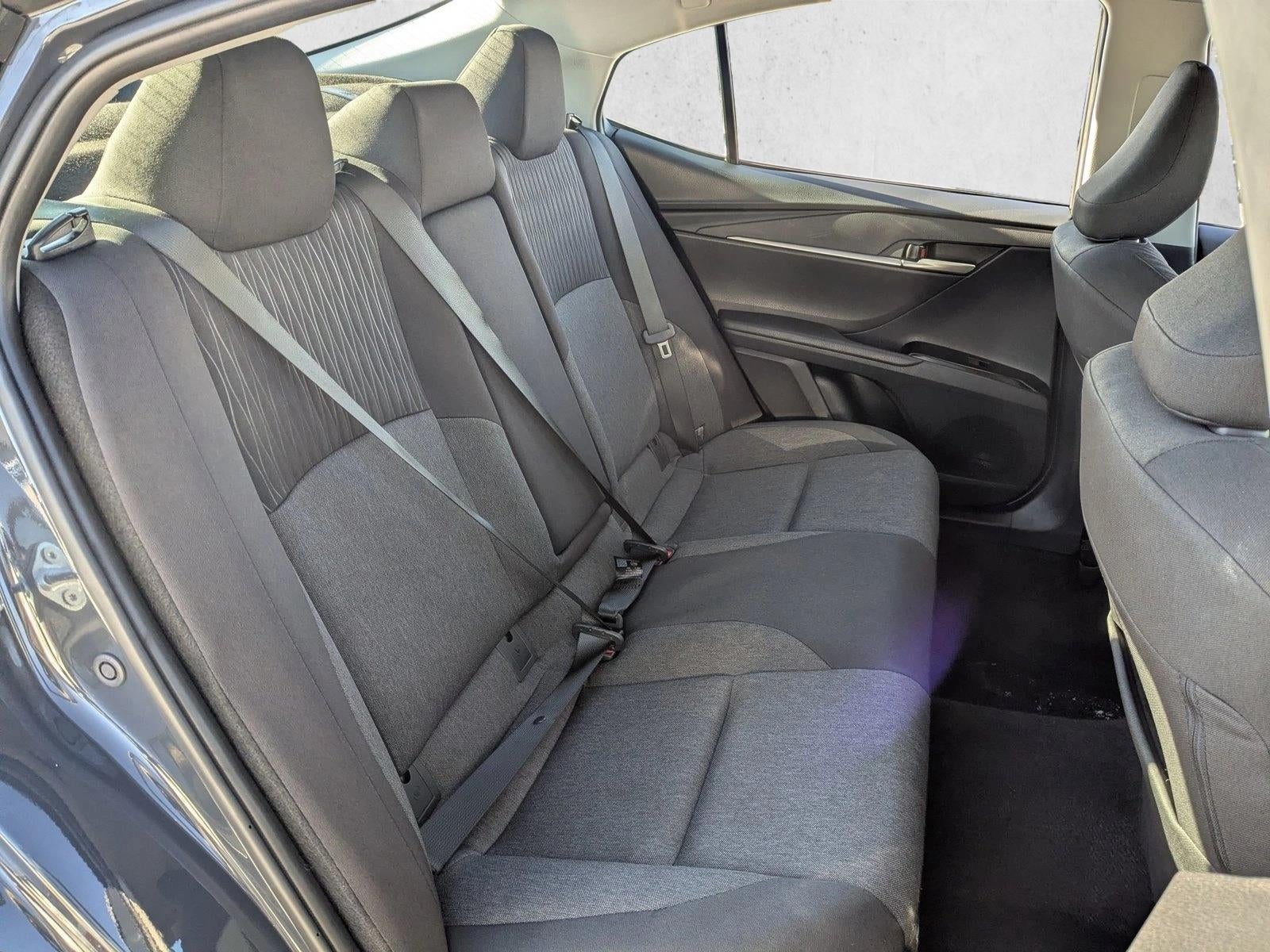 2025 Toyota Camry LE (SE)