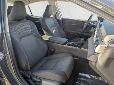 2025 Toyota Camry LE (SE)