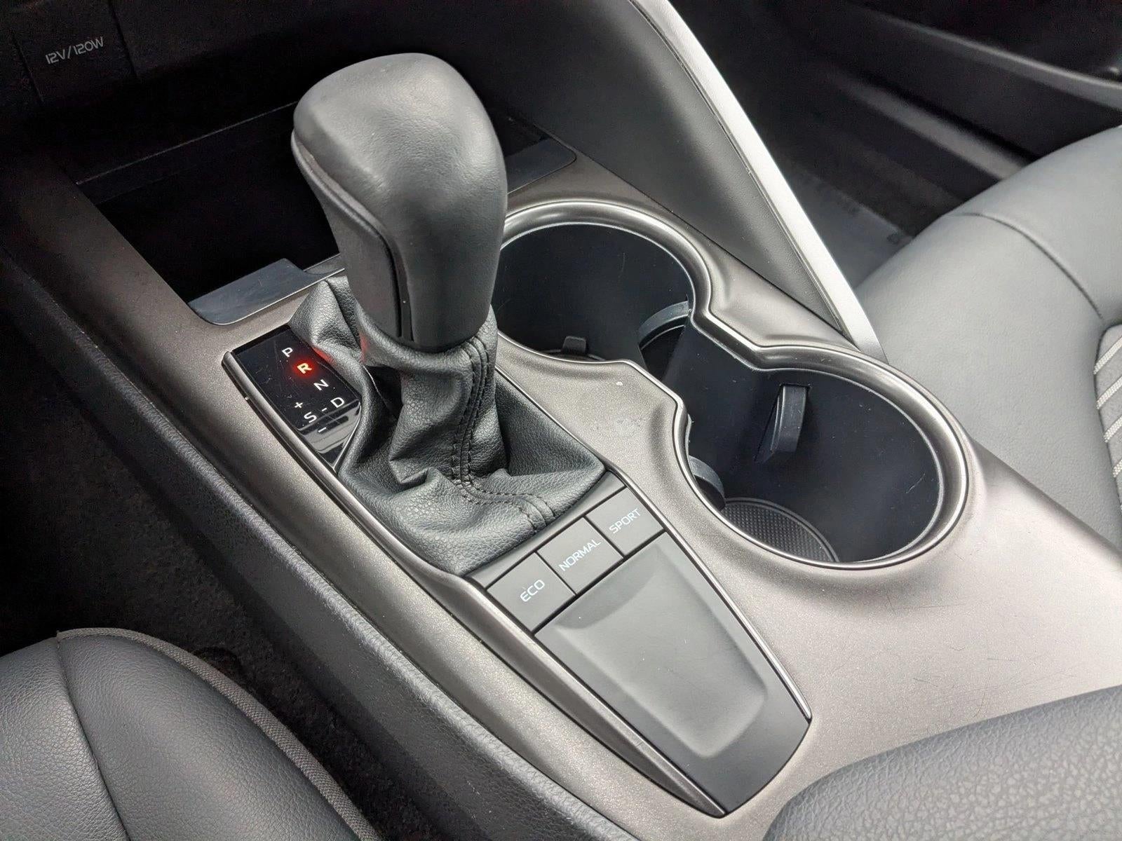 2024 Toyota Camry SE Auto (SE)