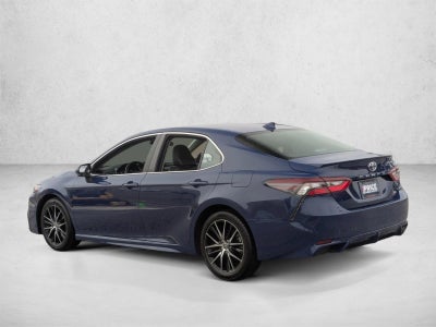 2024 Toyota Camry SE Auto (SE)