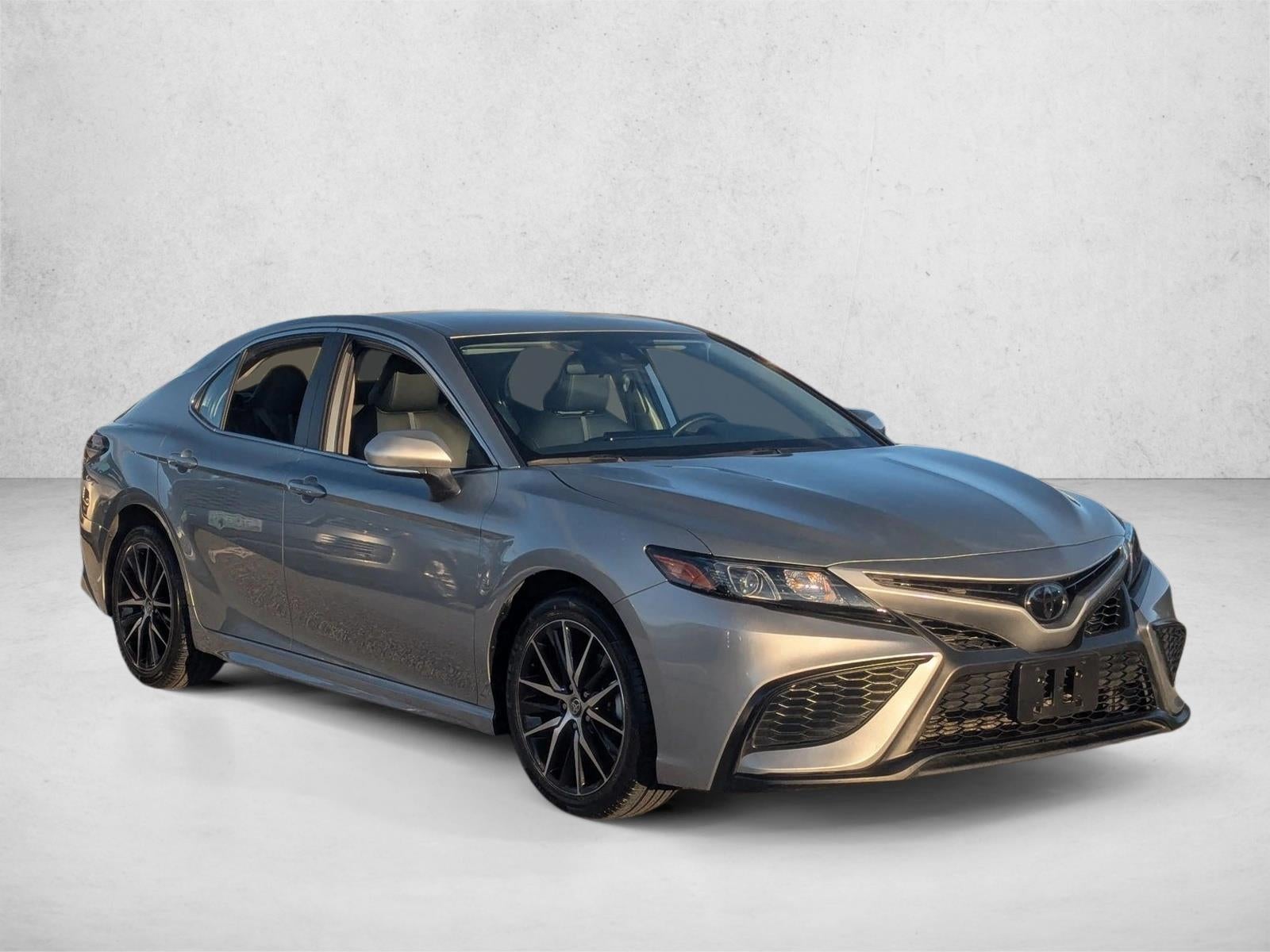 2024 Toyota Camry SE Auto (SE)