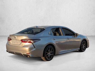 2024 Toyota Camry SE Auto (SE)