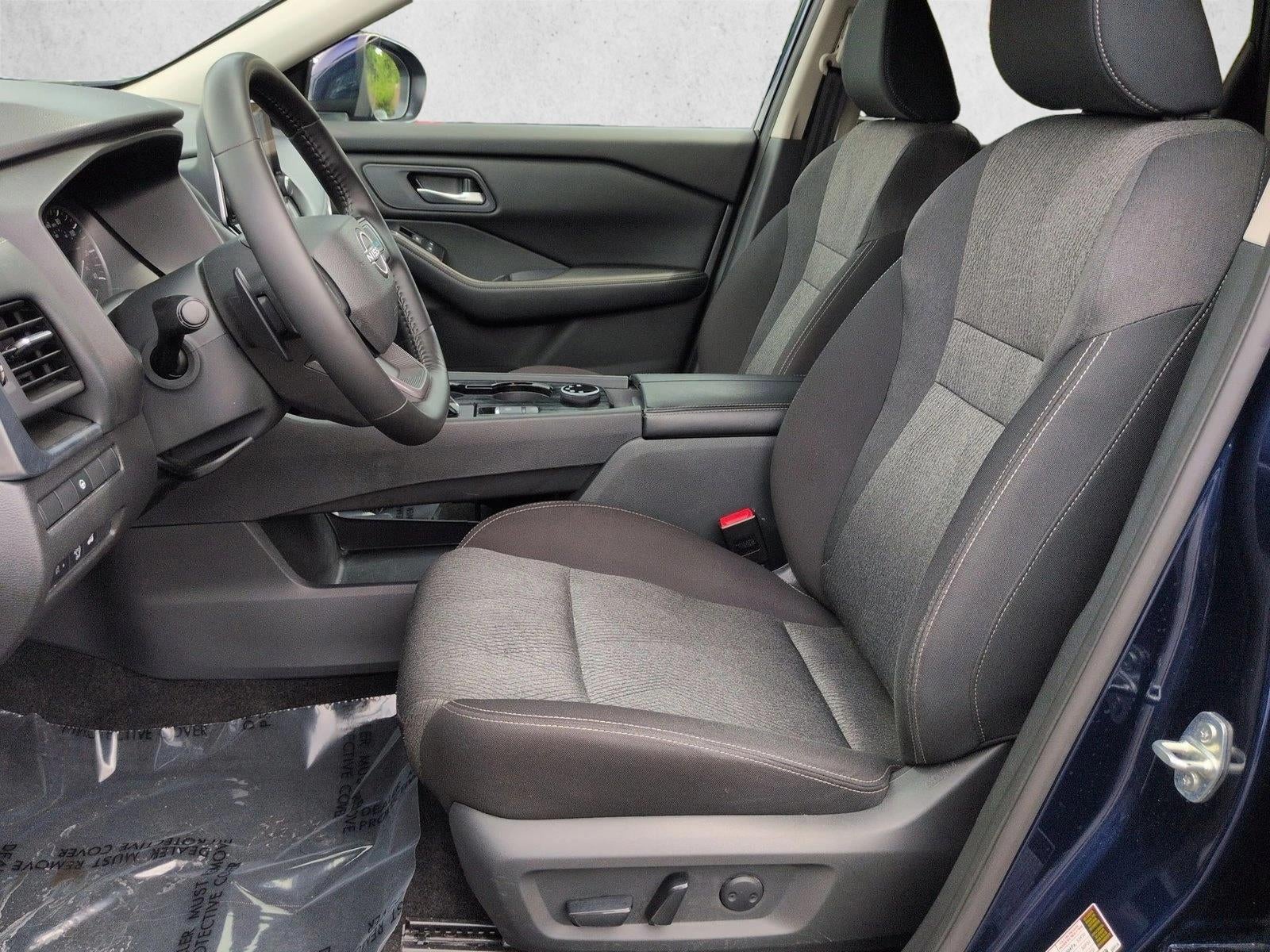 2025 Nissan Rogue AWD SV