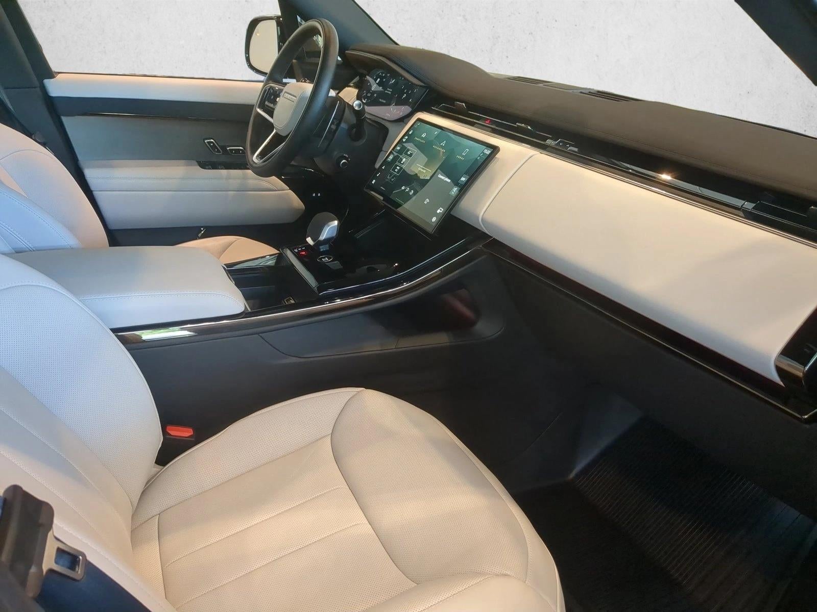 2026 Land Rover Range Rover Sport P360 SE