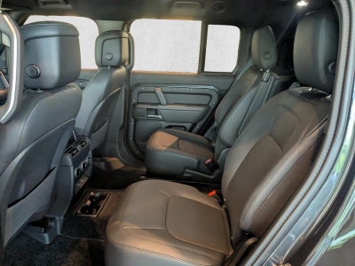 2026 Land Rover Defender 130 P400 X-Dynamic SE