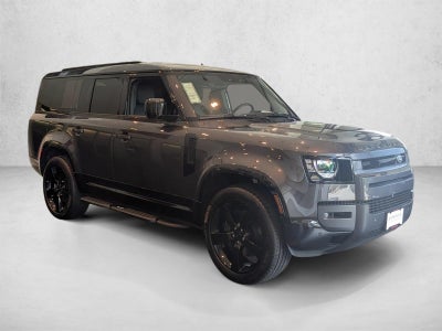 2026 Land Rover Defender 130 P400 X-Dynamic SE