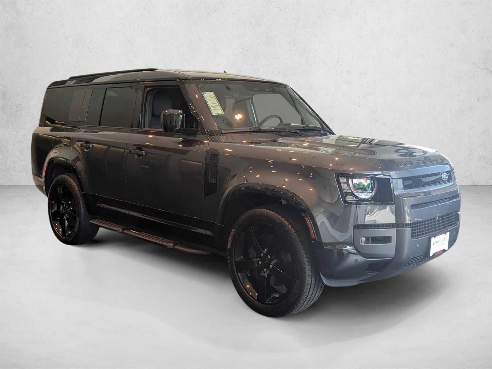 2026 Land Rover Defender 130 P400 X-Dynamic SE