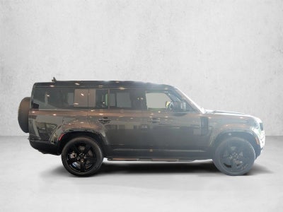 2026 Land Rover Defender 130 P400 X-Dynamic SE