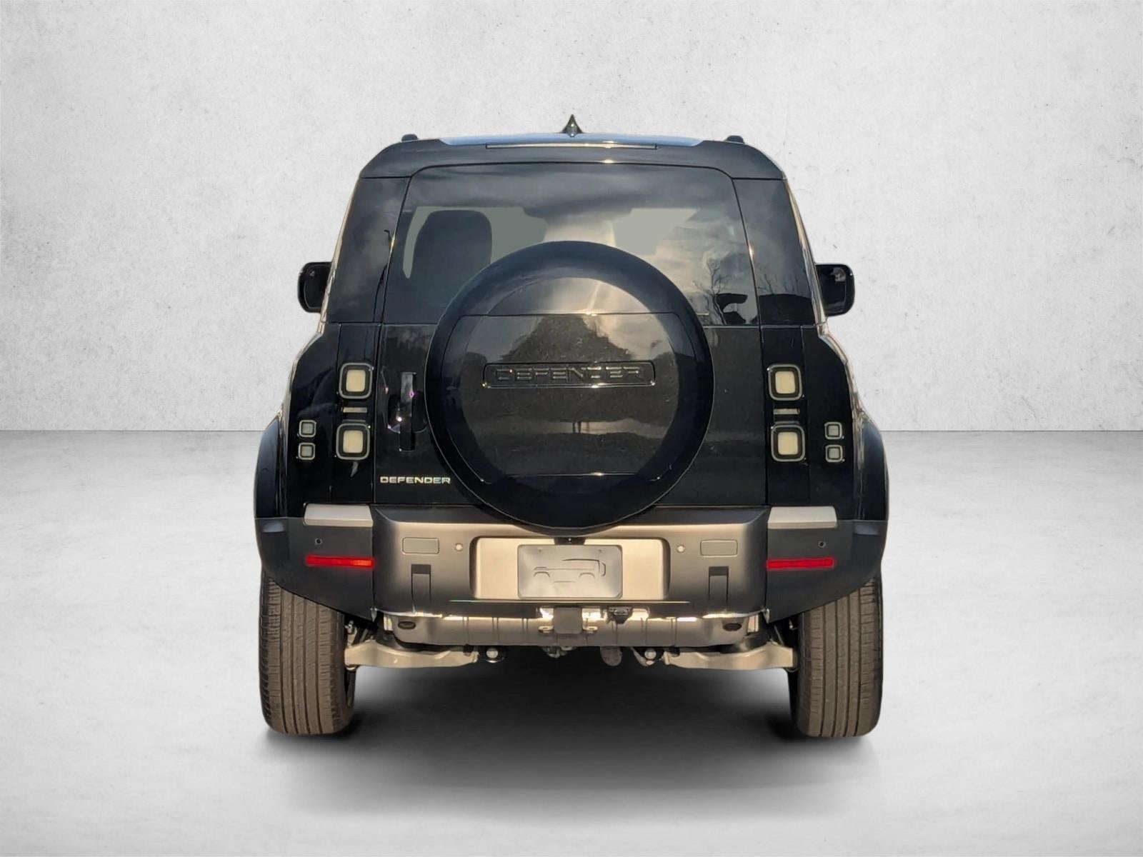 2026 Land Rover Defender 110 P300 S