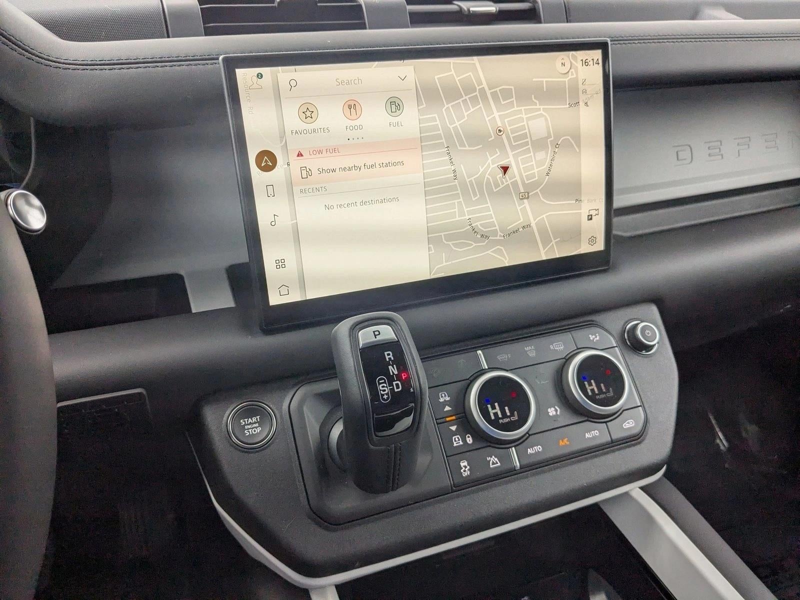 2025 Land Rover Defender 130 P400 S