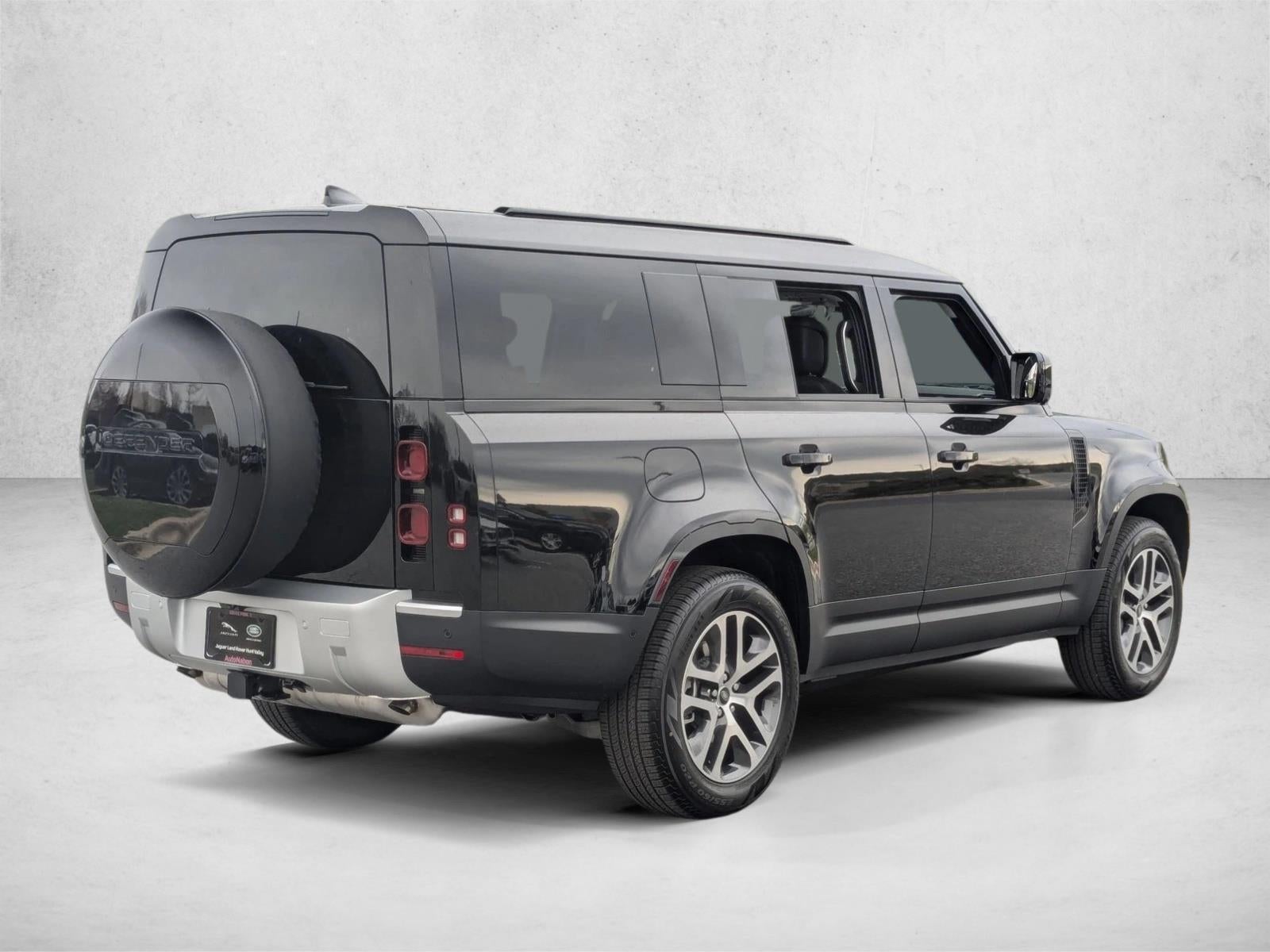 2025 Land Rover Defender 130 P400 S