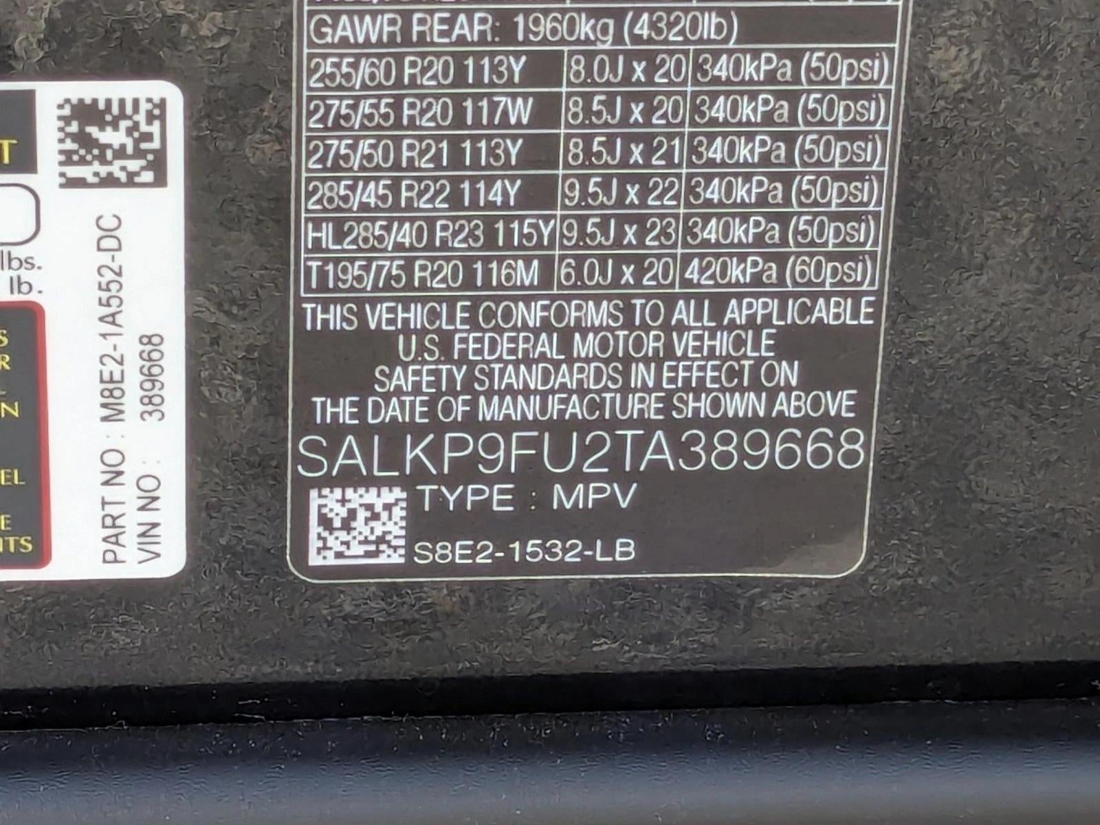 2026 Land Rover Range Rover P400 SE SWB