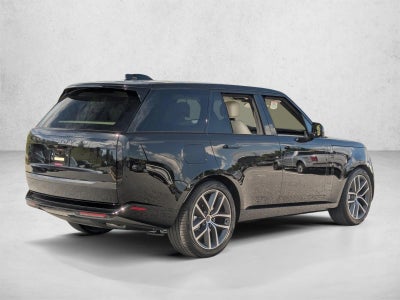 2026 Land Rover Range Rover P400 SE SWB