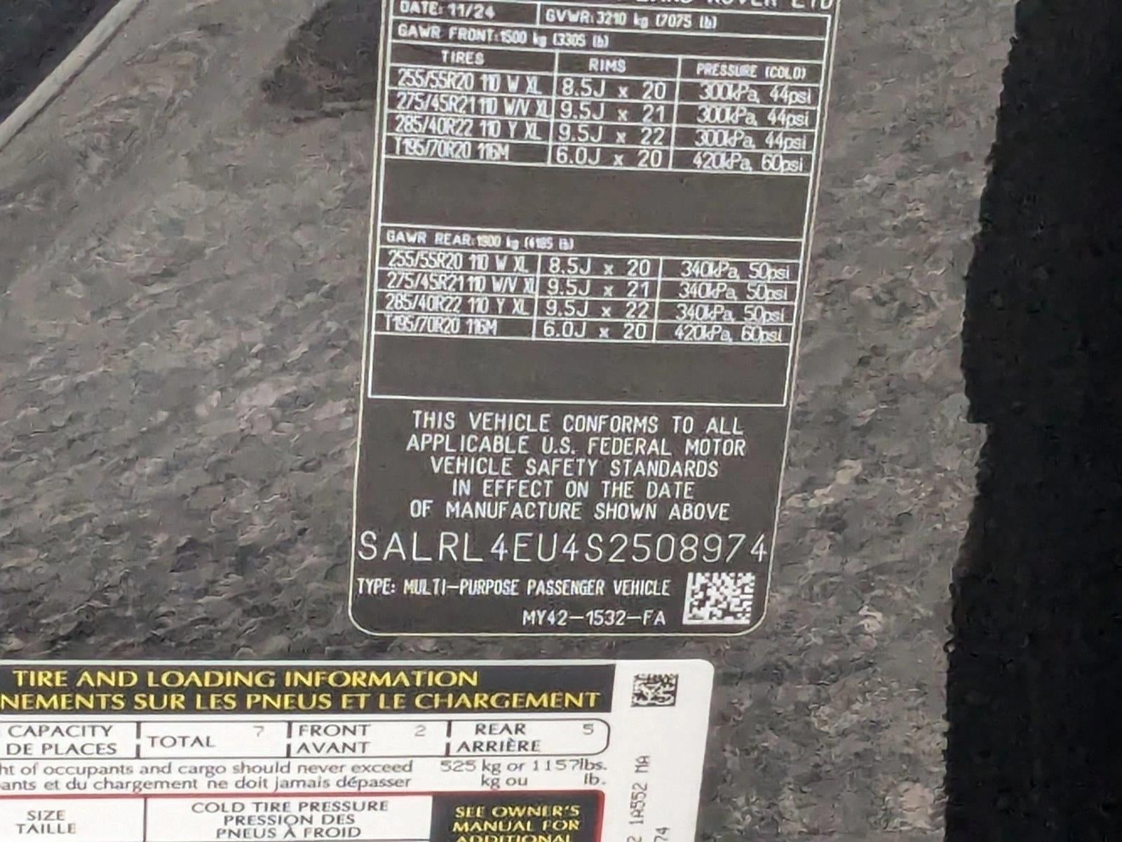 2025 Land Rover Discovery P360 Dynamic SE