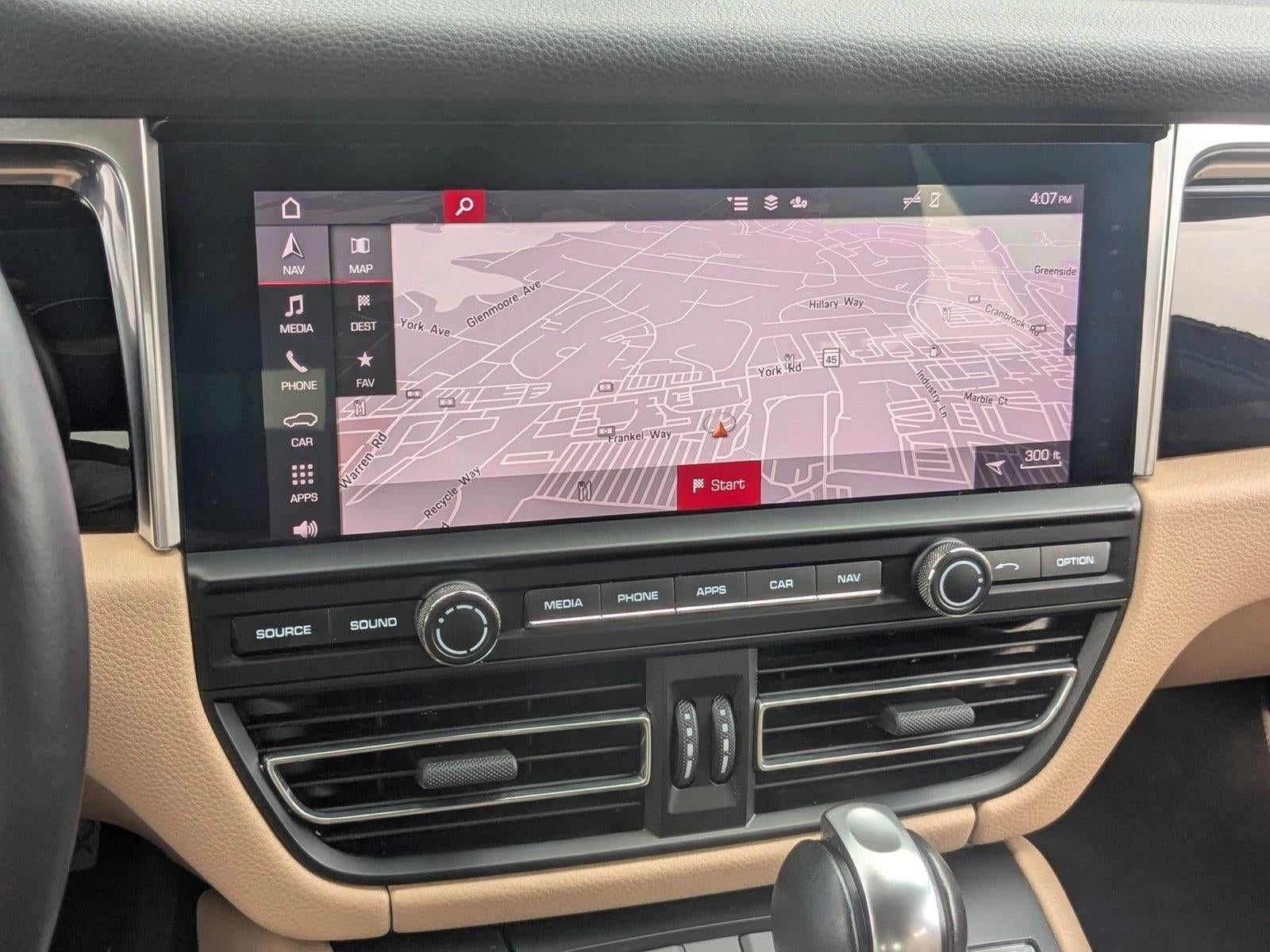 2021 Porsche Macan AWD